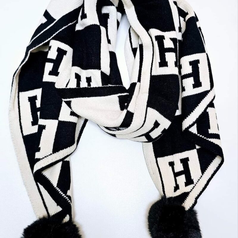 Piękny SZAL z pomponami wiskoza wełna Cashmere