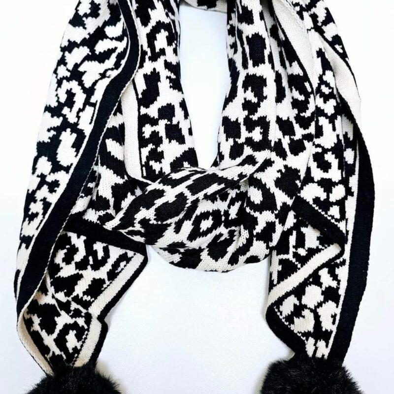 Piękny SZAL z pomponami wiskoza wełna Cashmere