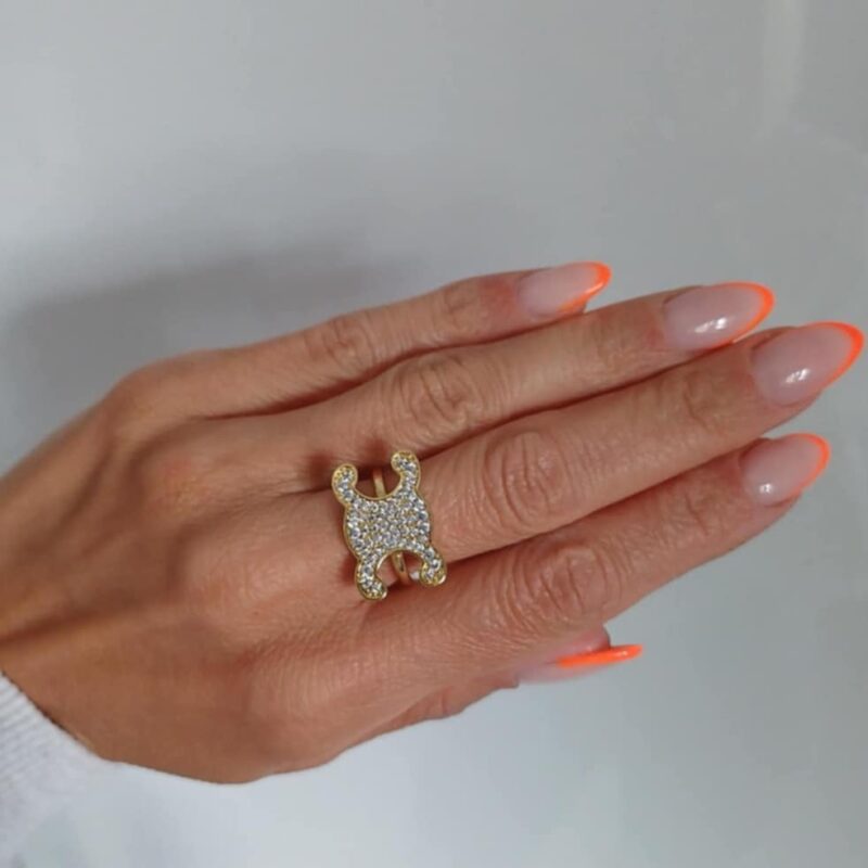 Śliczny pierścionek z cyrkoniami_regulowany_Stal chirurgiczna