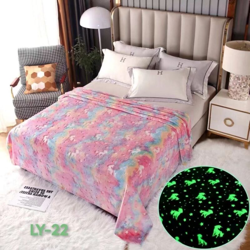 Kocyk świecący w ciemności 150x200cm Dragon JEDNOROŻCE