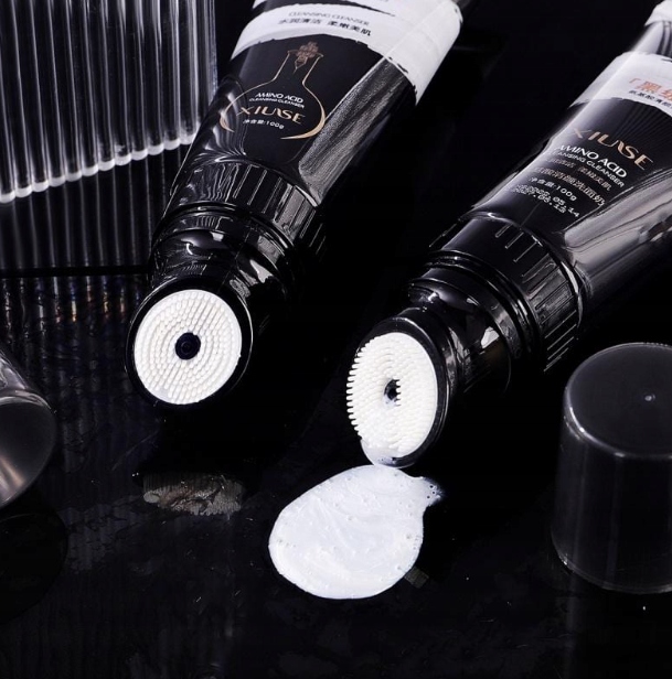 Żel do mycia twarzy CZARNY BANDAŻ z silikonową szczoteczką - Image 3