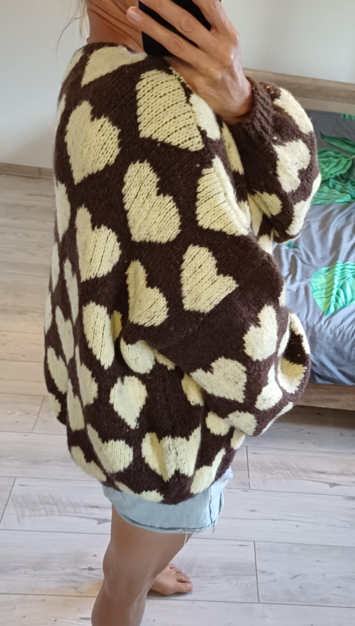 Mięciutki Sweterek w serduszka bez zapięcia - Image 3