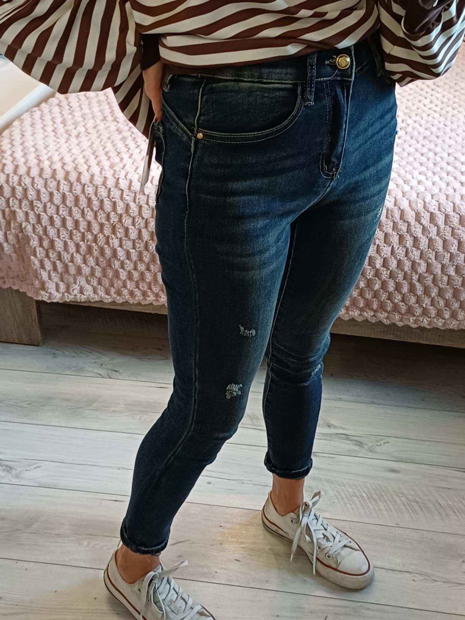 Spodnie jeansowe Rurki z przetarciami M'Sara - Image 4