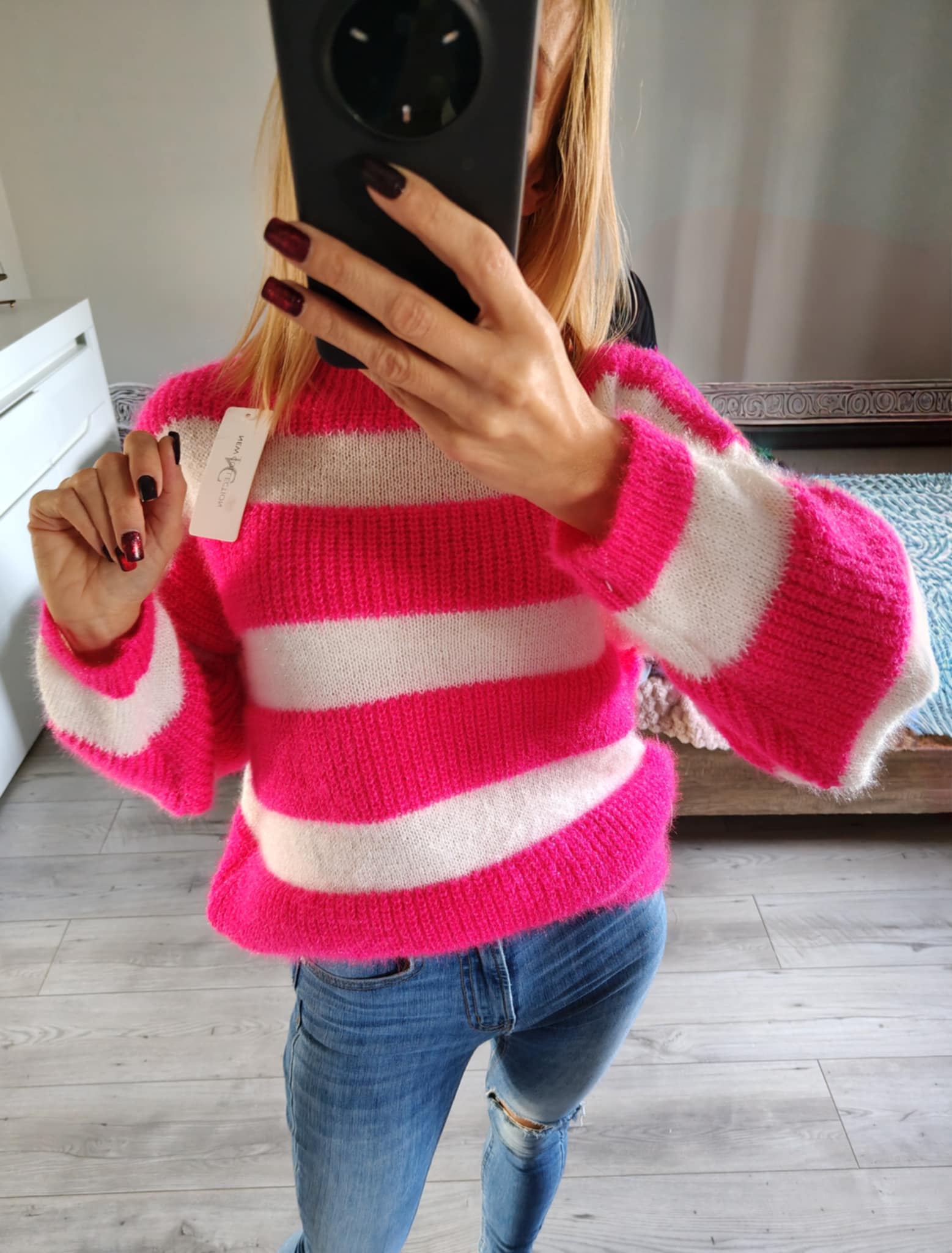 Akrylowy sweterek w paseczki - Image 5