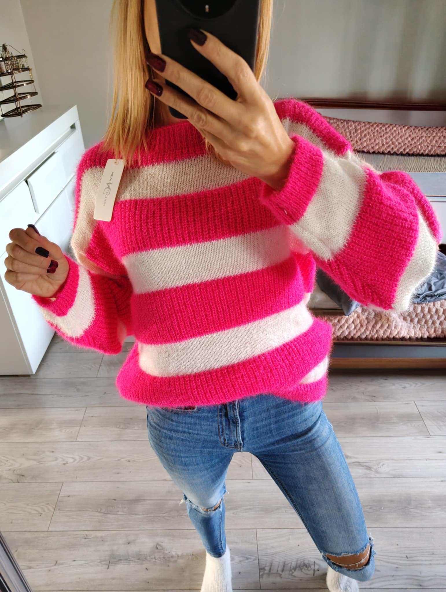 Akrylowy sweterek w paseczki