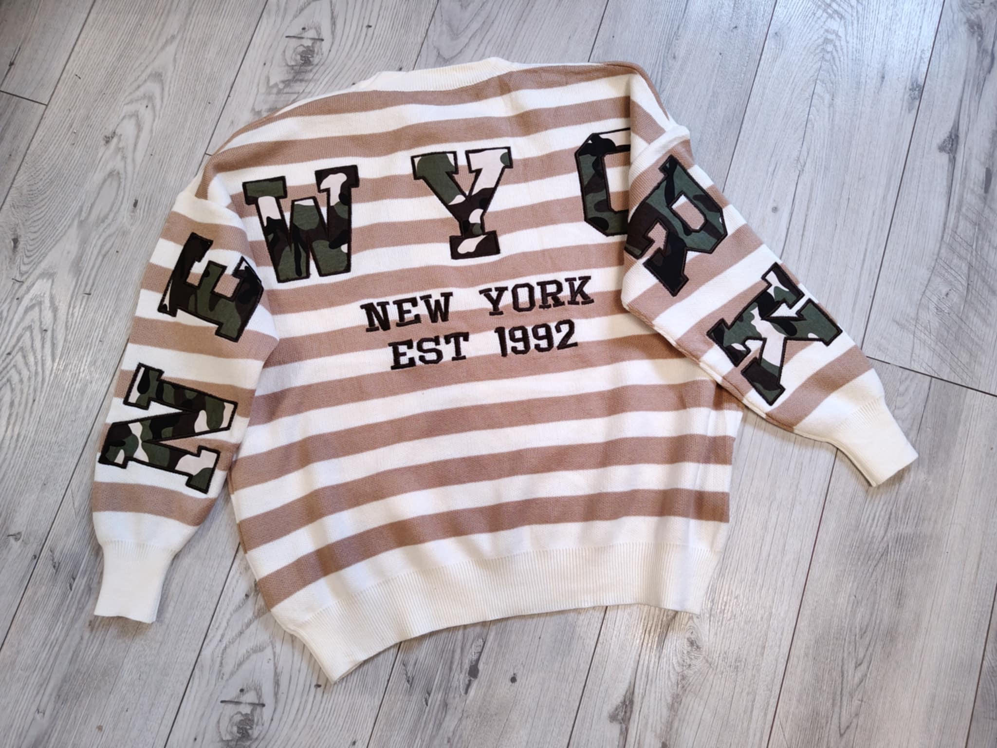 Mięciutki sweter w paski NEW YORK - Image 3