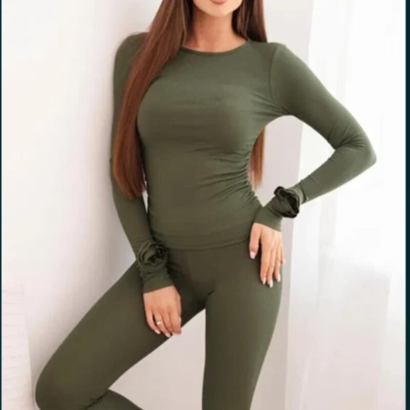 Komplet damski prążek Legginsy plus bluzka różyczki