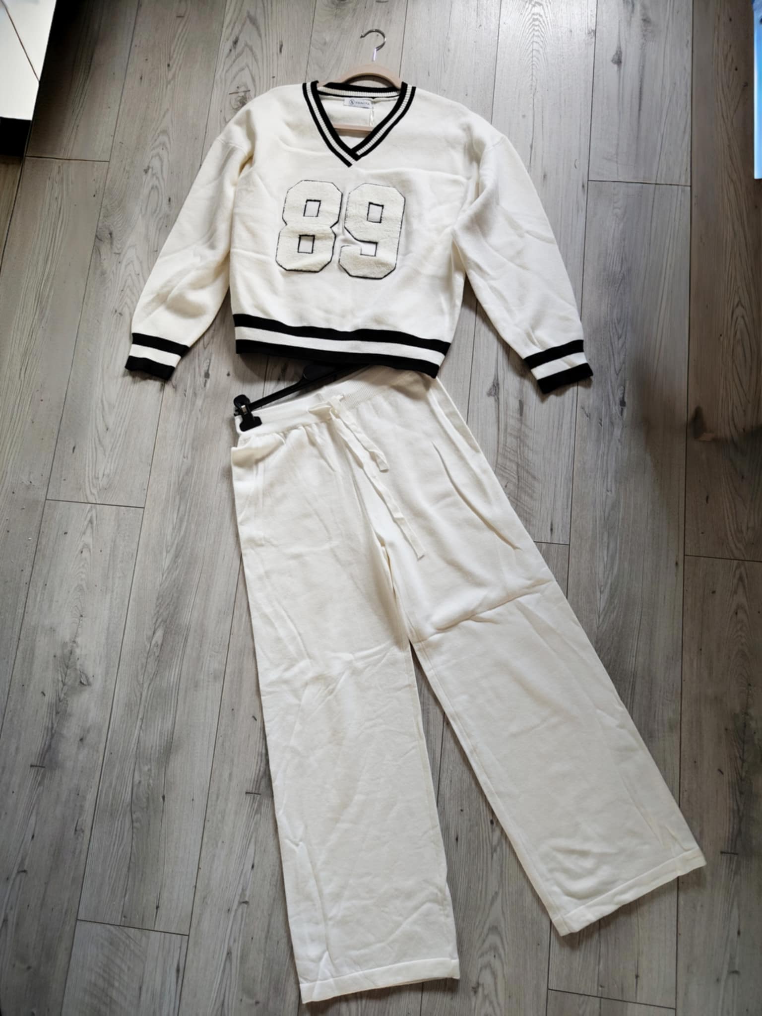 Piękny wiskozowy komplet ze sweterkiem - Image 3