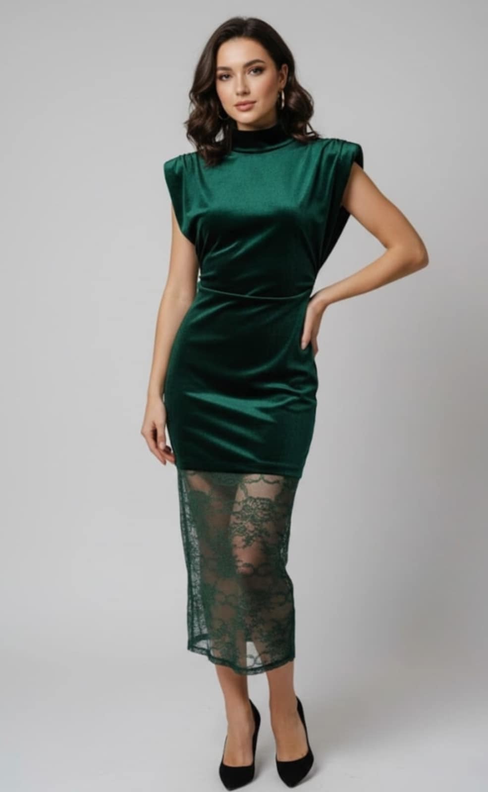 Welurowa sukienka z koronką - Image 5