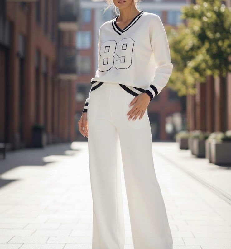 Piękny wiskozowy komplet ze sweterkiem