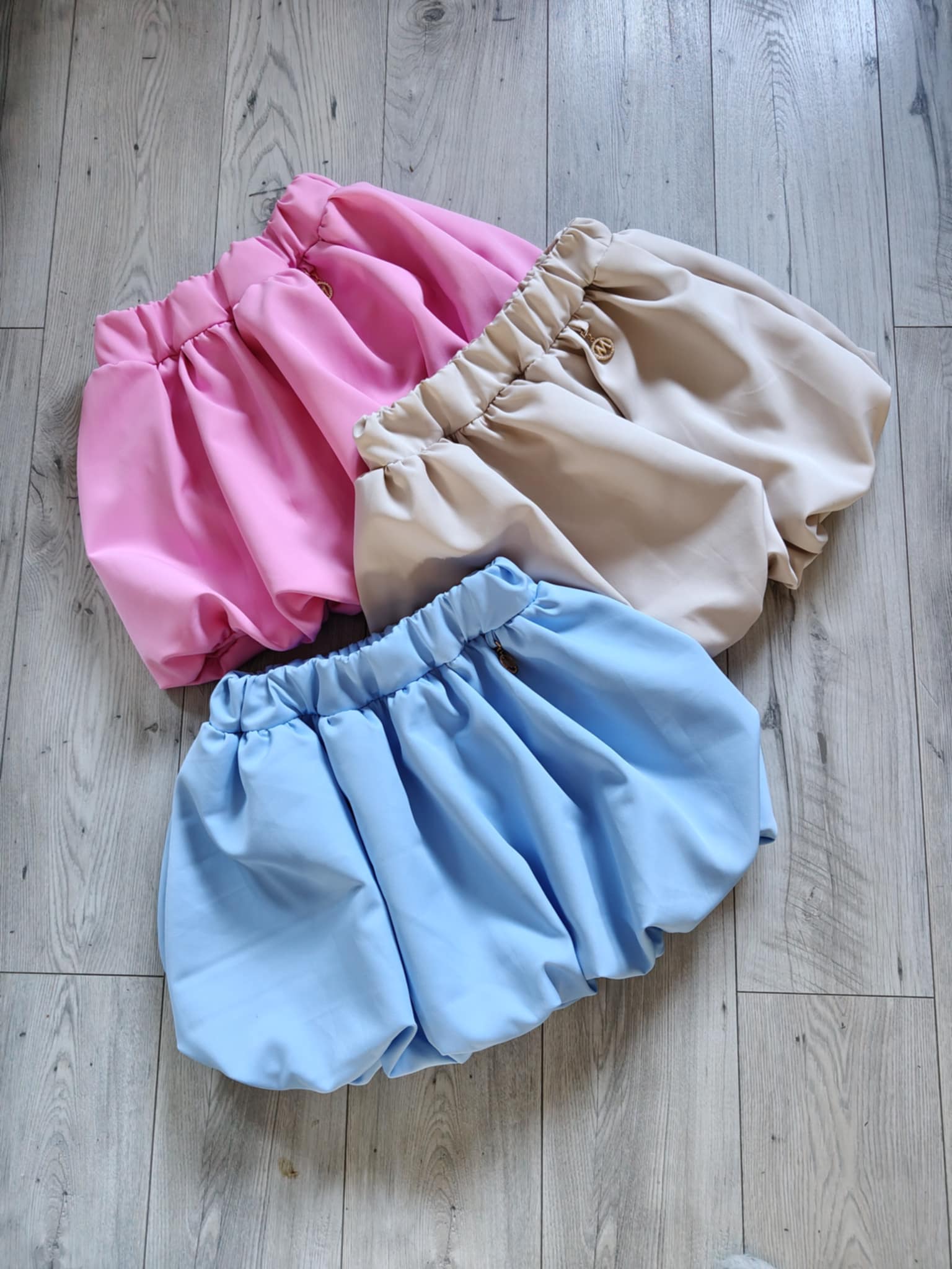 Spódniczka BOMBKA na gumce z przywieszką HIT!!