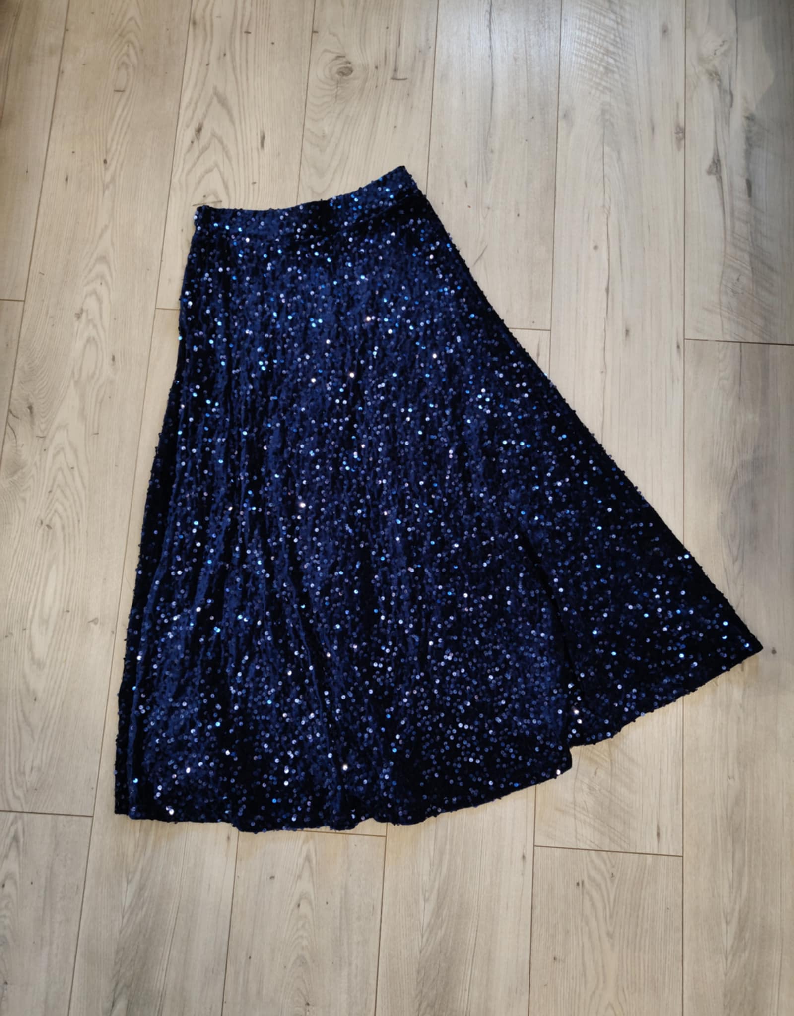 Piękna długa spódnica cekinowa - Image 2