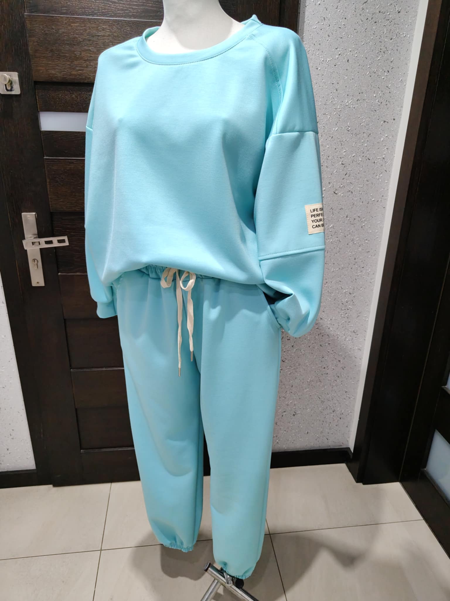 Wiosenny komplet dresowy z naszywką_masełko_ - Image 4