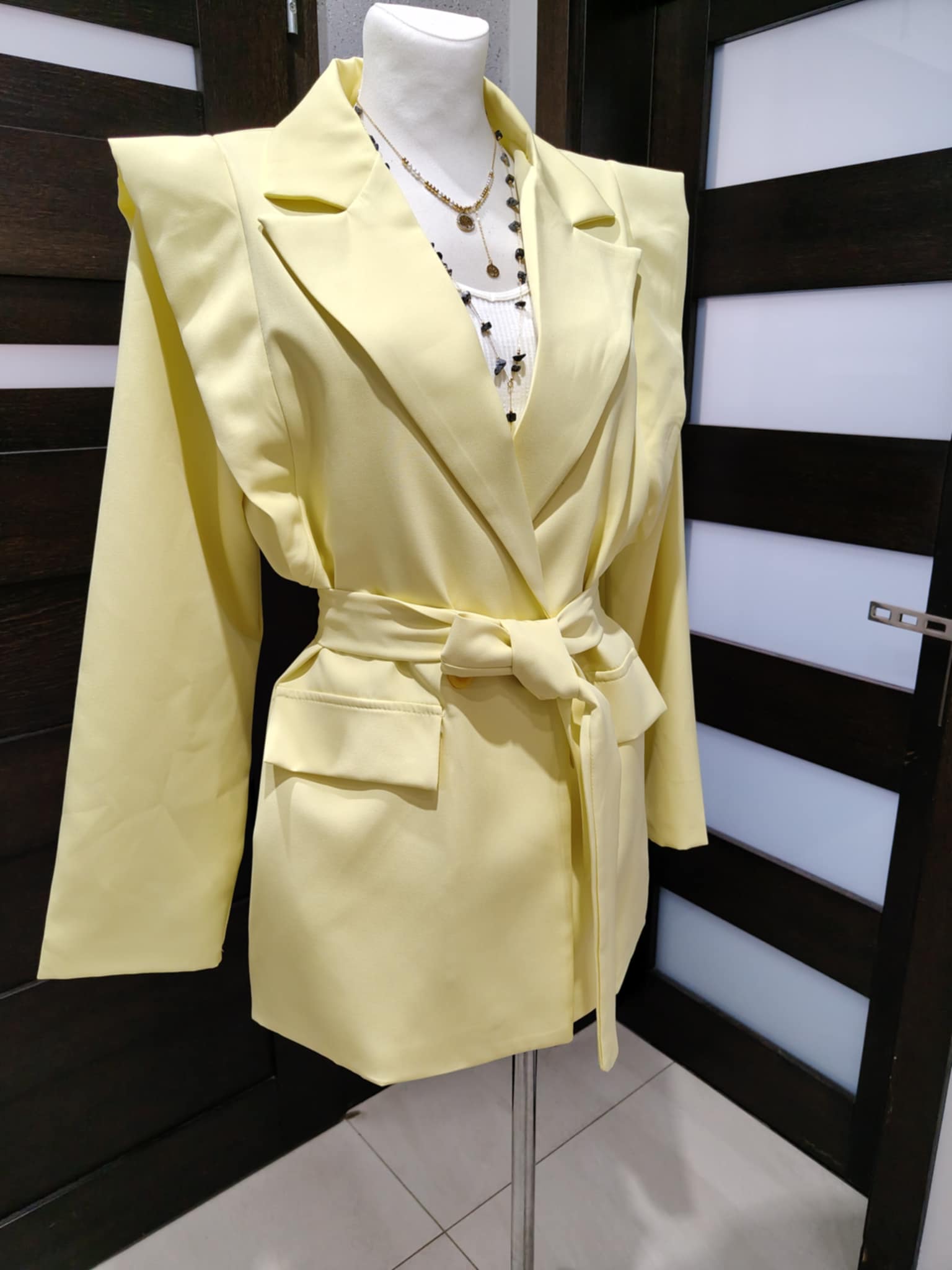 Marynarka Bolonia z paskiem_HIT_ - Image 9